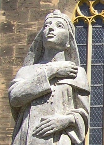 Statue der Kaiserin Theophanu vor der Marktkirche in Eschwege